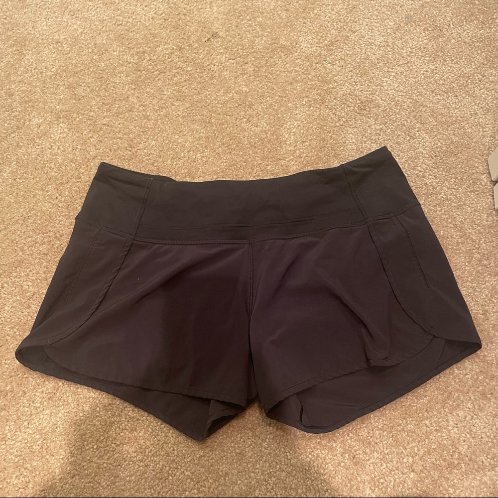 Speed Up Low-Rise Lined Short 4”- lululemon- black size 8